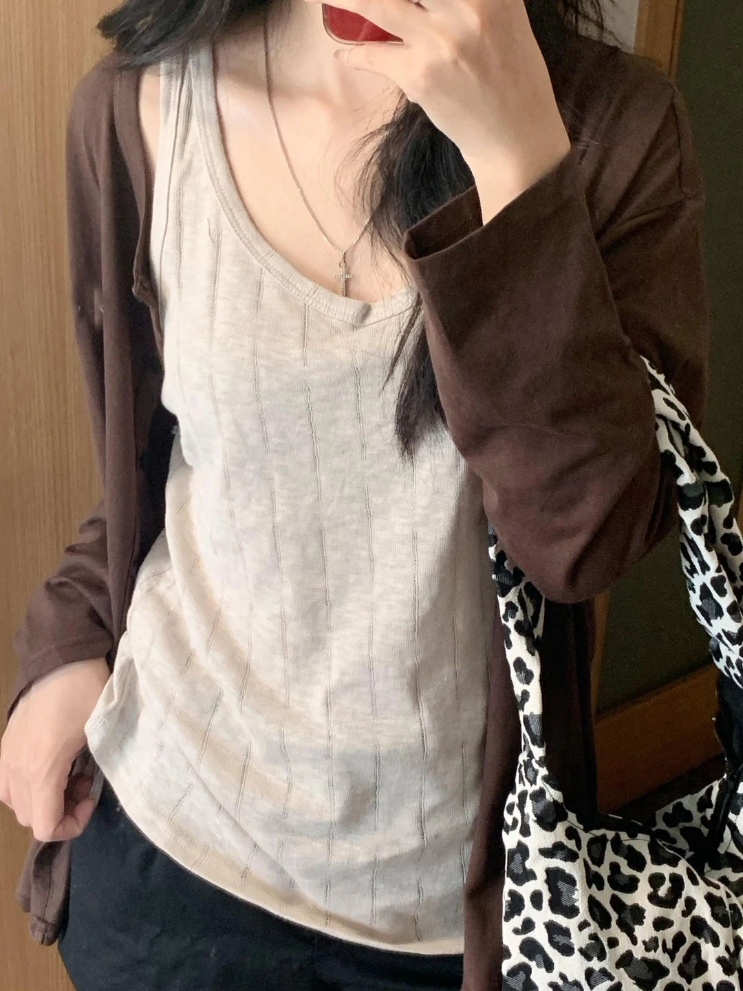 

Casual Knitted Open Cardigan And Vest Two-Piece Set for Women Spring Fashion Slimming Vintage Style Leisurely Trendy Ensemble