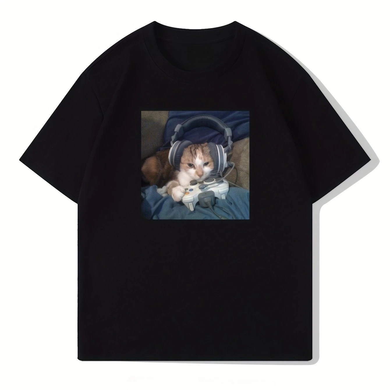 Cat Playing Video Games Print Men's Niche Crew Neck Tees Casual Comfy T-shirts for Men Clothing Tops for Summer Fashionable Tee