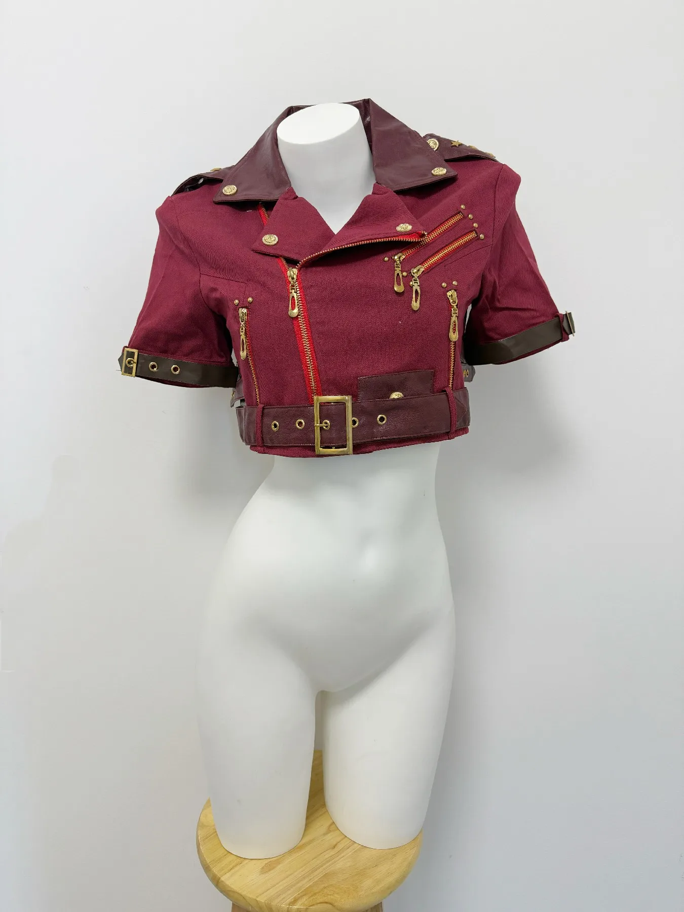 

Aerith Cosplay FF7 Costume Red Jacket Halloween Carnival Party Clothing