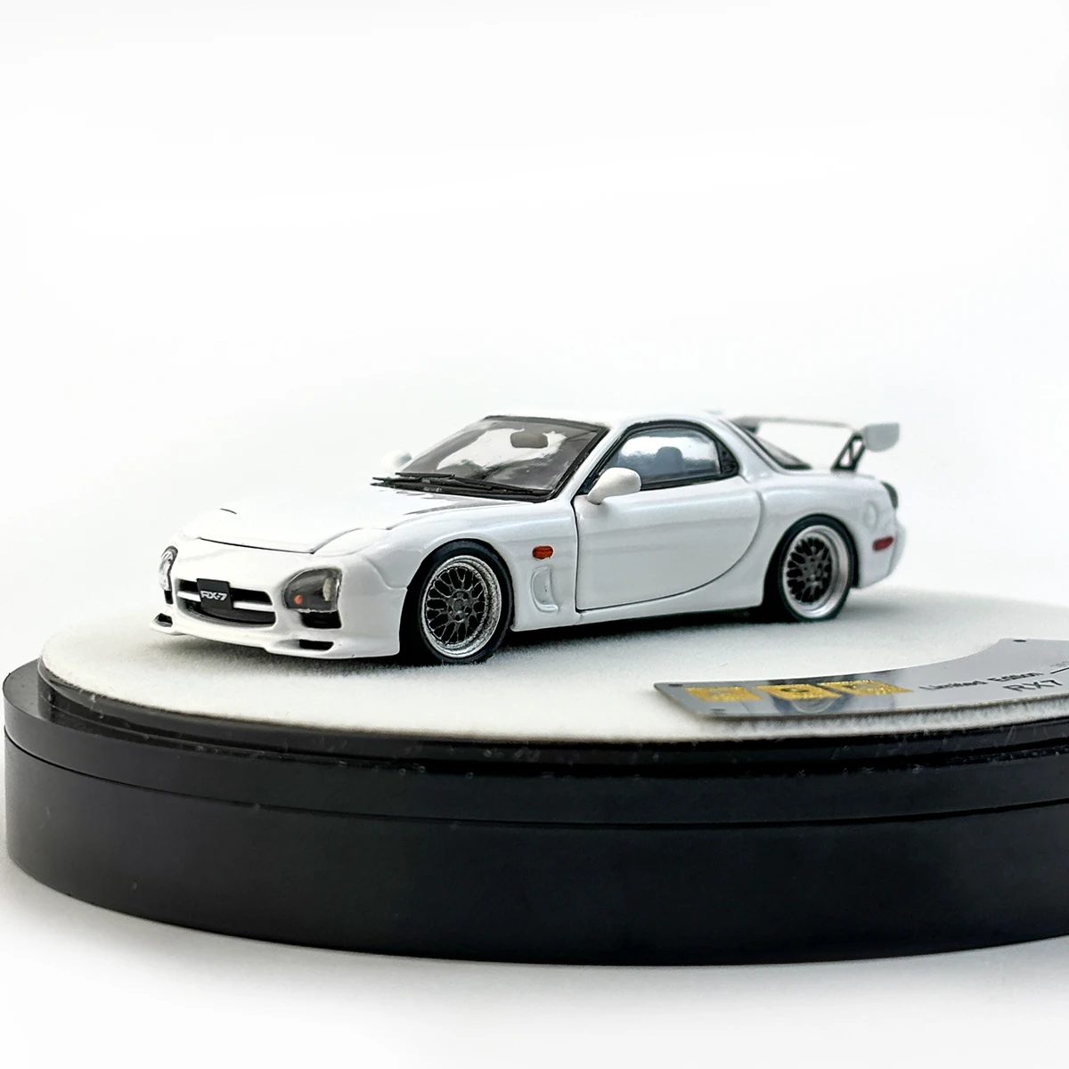 1:64 Mazda RX7 FD3S totalmente abierto, coche en miniatura estático fundido a presión de aleación, modelo de juego de moda, colección de niños, regalo de vacaciones, decoración de la habitación.