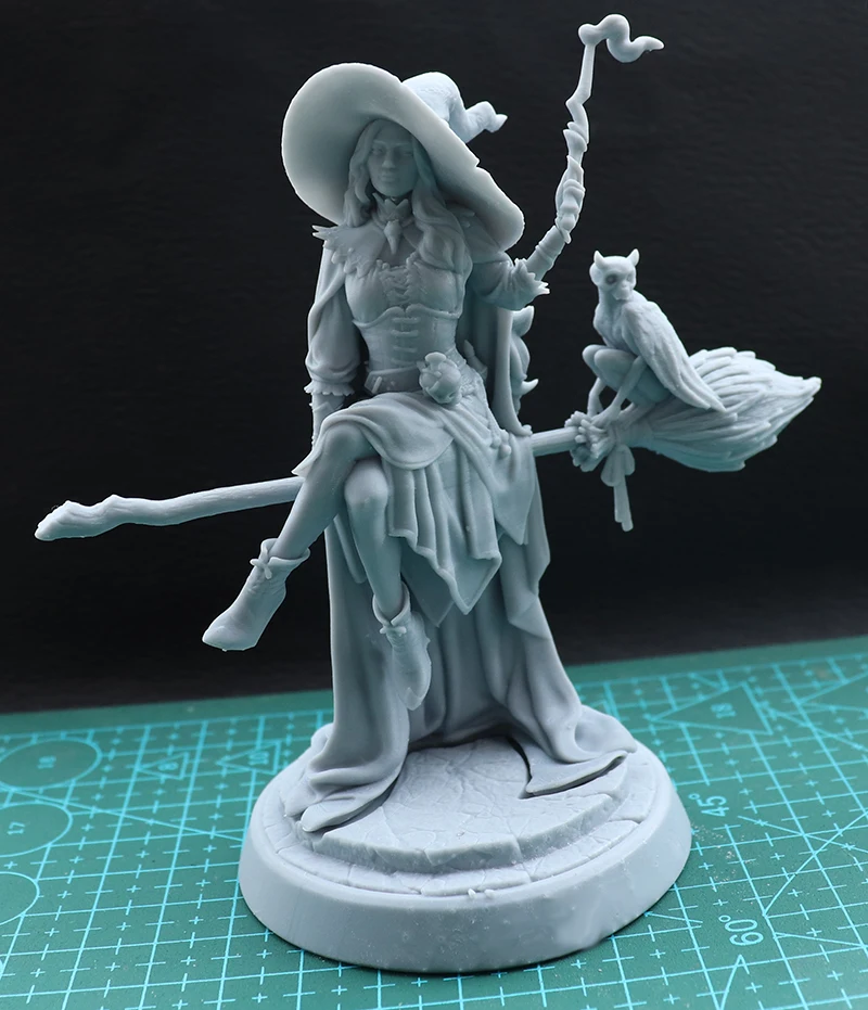 1/24 1/18  Resin Model Kits Female wizard Figure Unpainted No Color RW-796