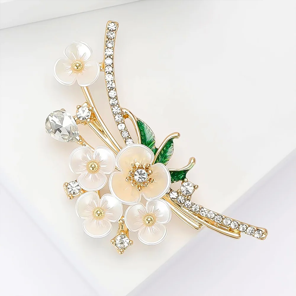 New Fashion Shell Pearl Flower Brooches For Women Exquisite Enamel Flower Brooch Elegant Clothing Pin Wedding Party Jewelry Gift