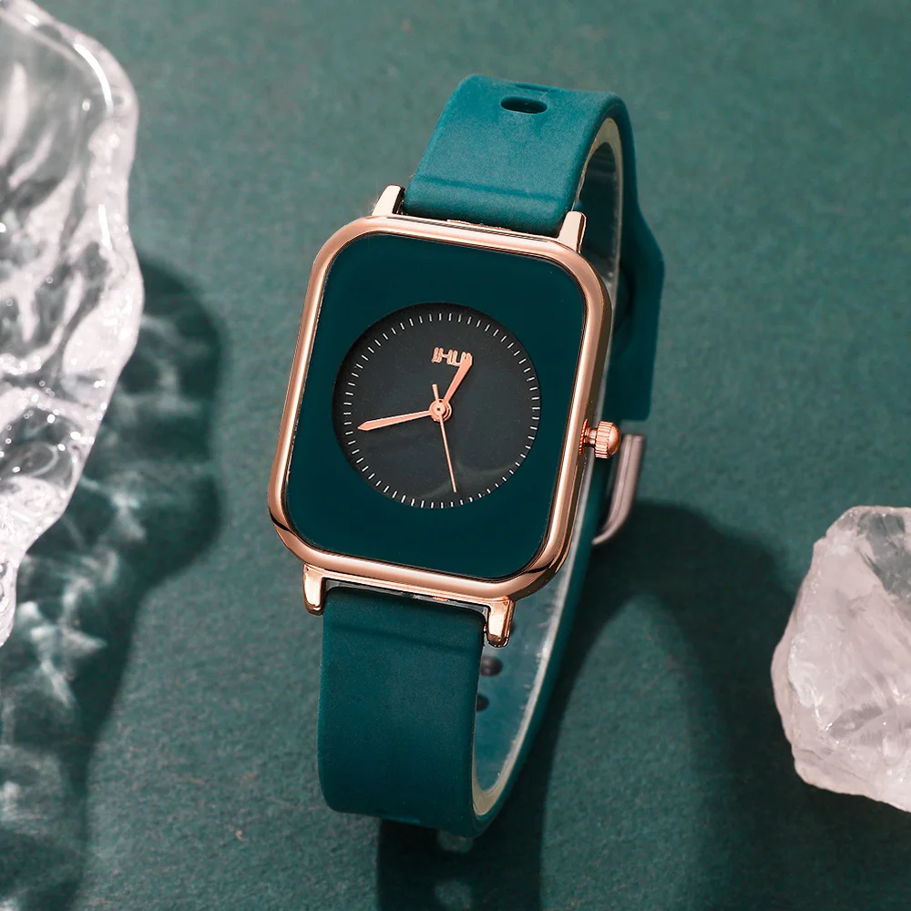 1PCS Casual and Versatile Women's Watch, Suitable for Daily Wear, School Season, Christmas, Halloween, Valentine's Day Gifts