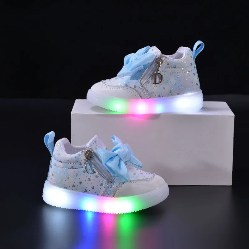 New Children Luminous Shoes Boys Girls Sport Running Shoes Baby Flashing Lights Fashion Sneakers Toddler Little Kid LED Sneakers