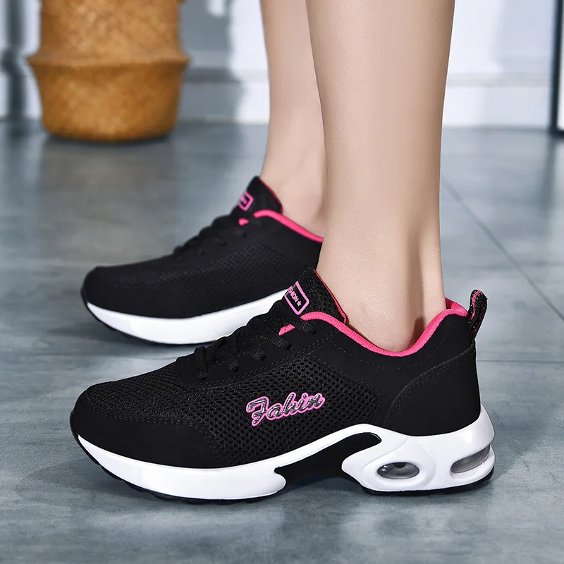 Moda donna Sneakers cuscino d'aria nero donna scarpe da passeggio primavera autunno comode scarpe sportive Casual leggere all'aperto