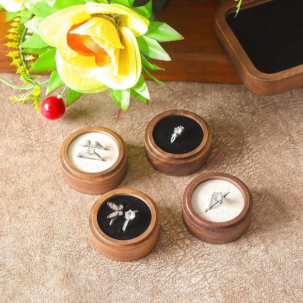 1/2 Slots Walnut Wood Rings Holder Round Wedding Transparent Lid Rings Box Packaging Anti-collision Jewelry Organizer Couple