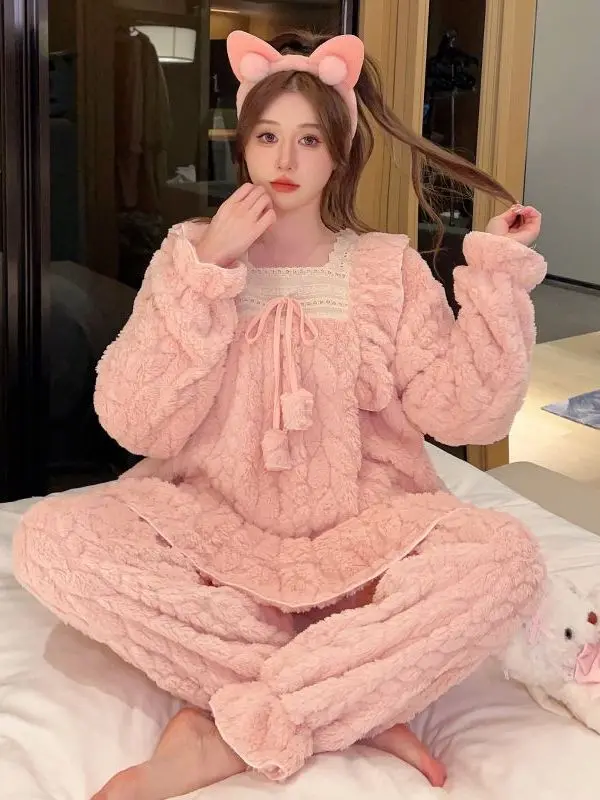 Thickened Coral Fleece Sleepwear Women's Sweet Style Home Clothes Set with Lace Long Pants Sleepwear Suitable for Winter