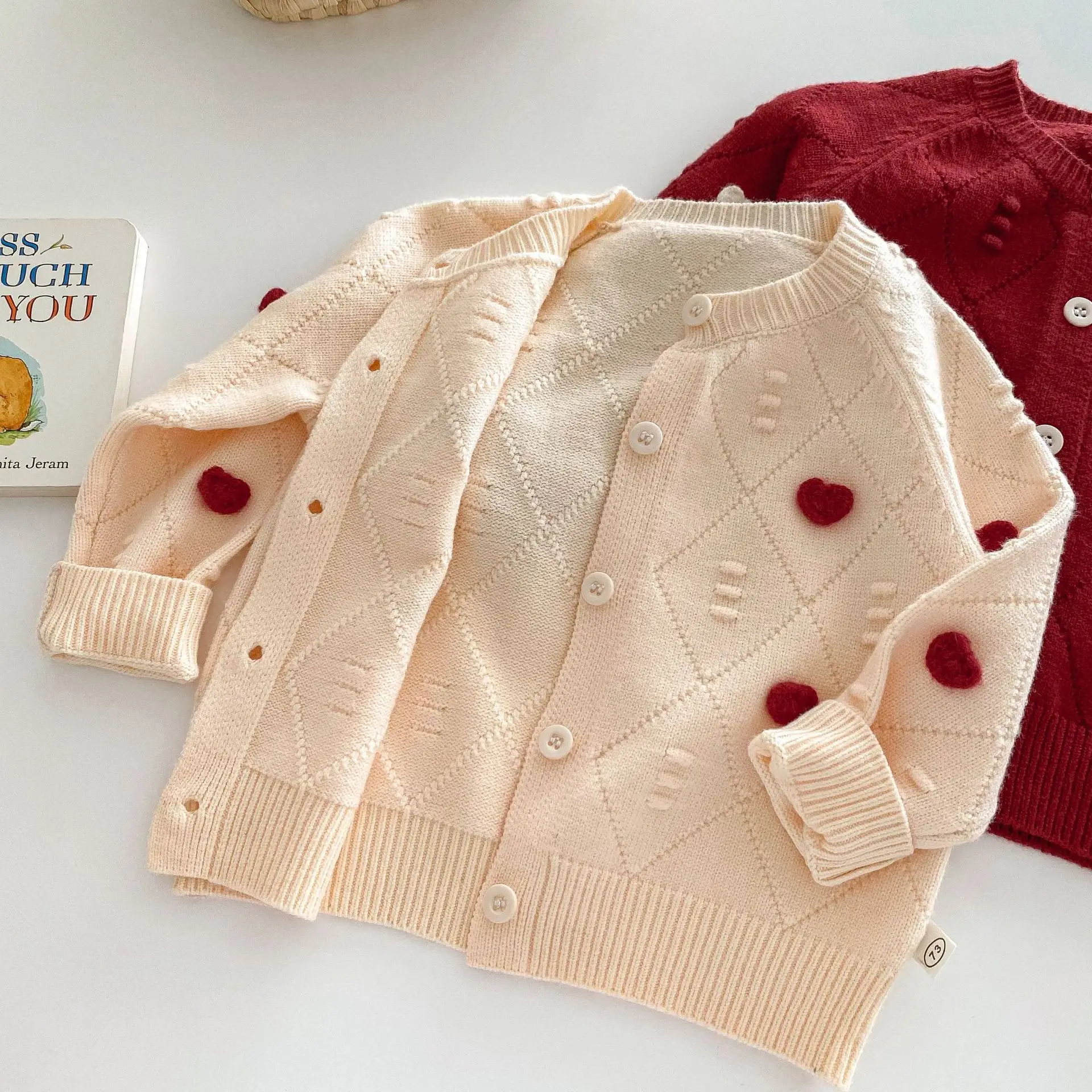 Girls\' Sweater Fashion Heart O-neck Knitwear Coats Baby Girls Thicked Warm Cardigan Top Children\'s Autumn Sweaters Jackets