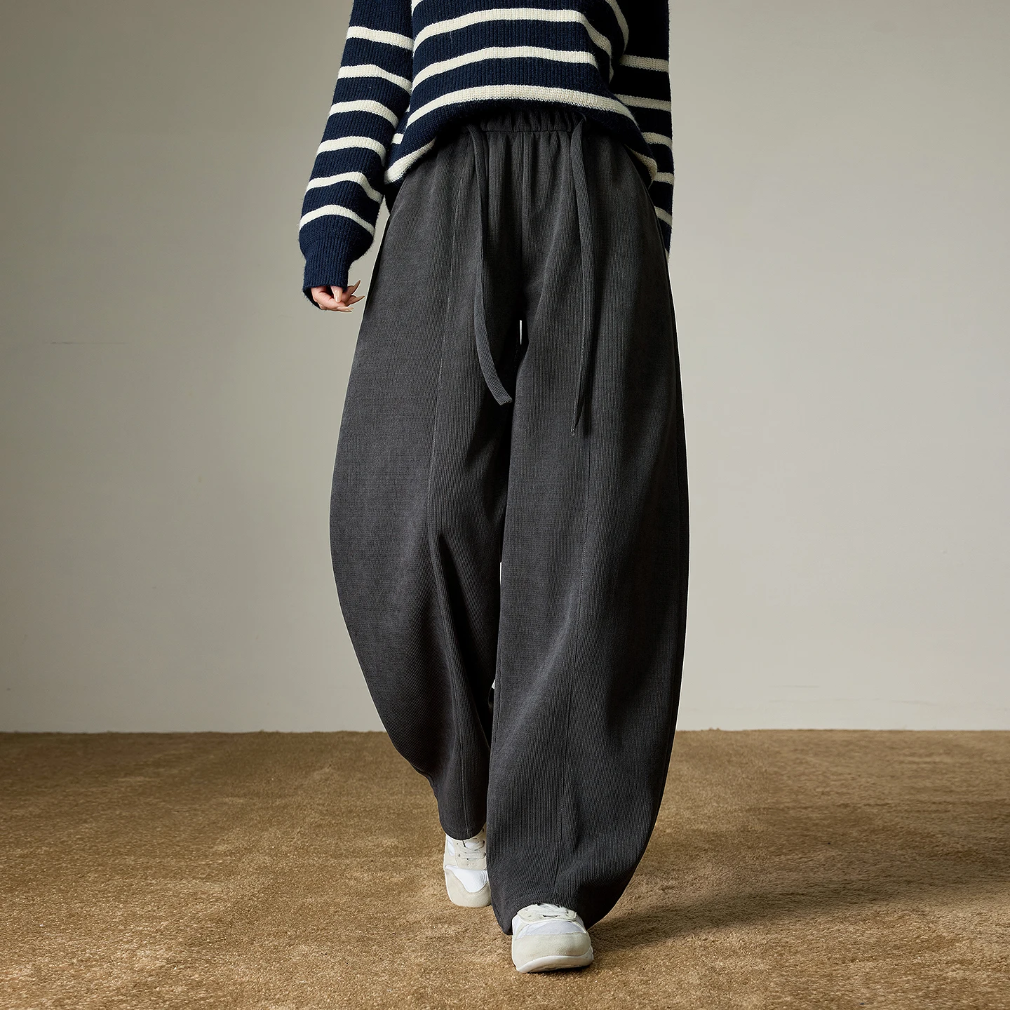 TOYOUTH سراويل الترفيه النسائية المتضخم 2025 شتاء جديد مرونة الخصر تصميم سبليت الموز السراويل الإجهاد الإغاثة الاسترخاء بنطلون