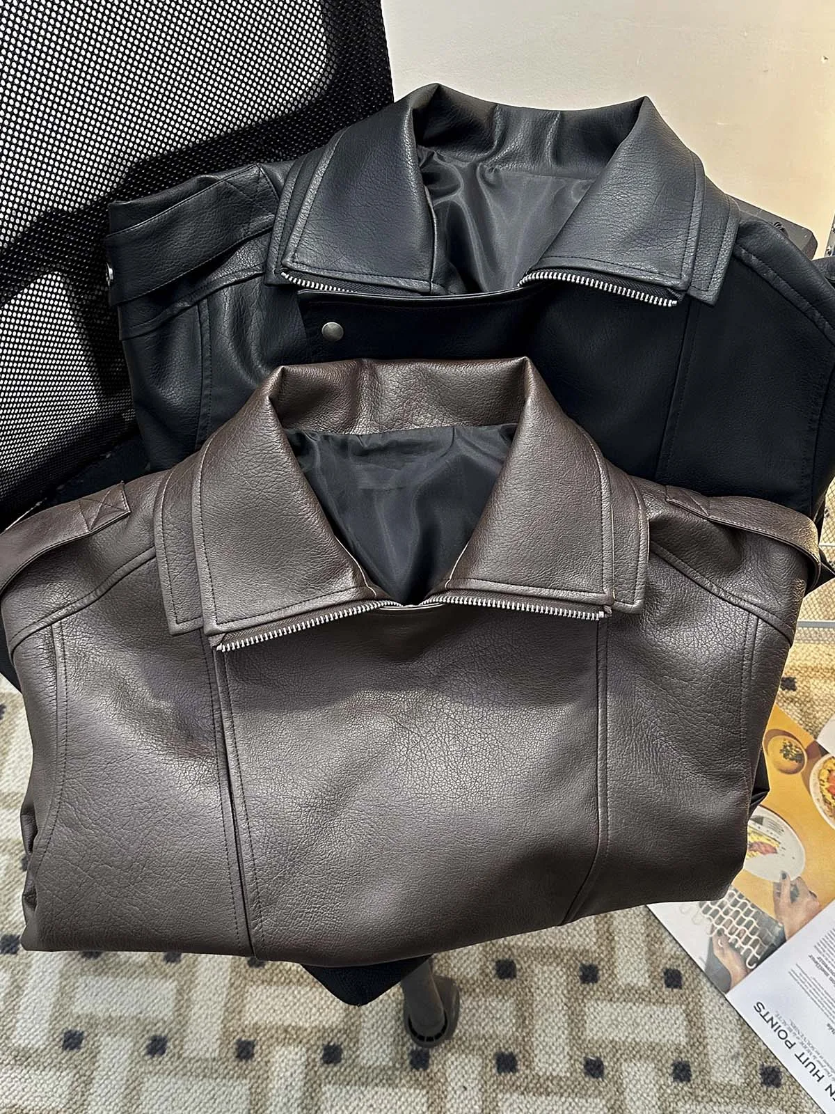 سترة نسائية من جلد البولي يوريثان على الطراز القوطي الأسود معطف عتيق للدراجات النارية سترة موستانج ملابس خارجية ملابس خارجية 2000s ملابس إيمو لخريف 2025