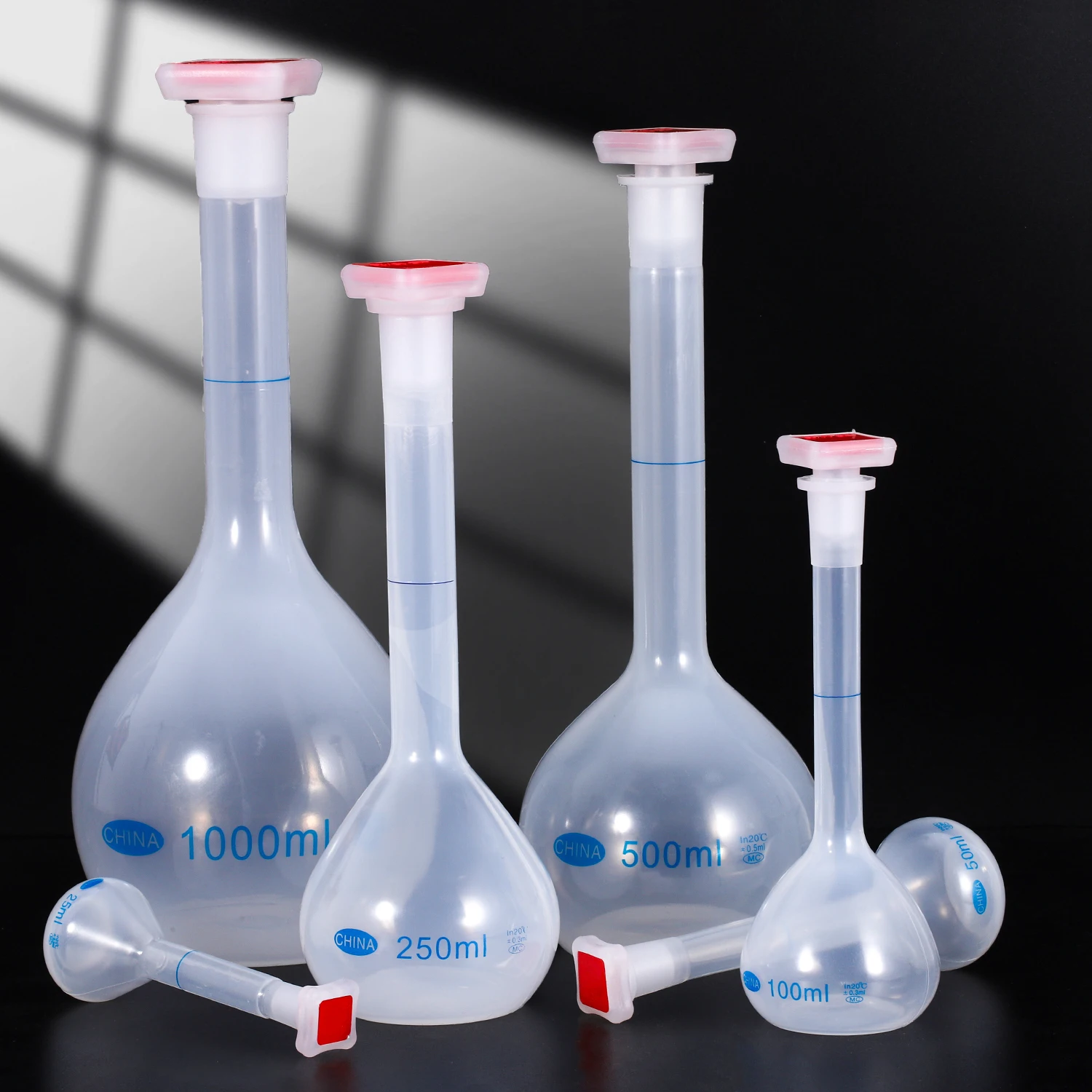 25/50/100/250/500/1000ml Kolba miarowa z korkiem Kolba miarowa z długą szyjką Butelka z podziałką do testów Materiały laboratoryjne