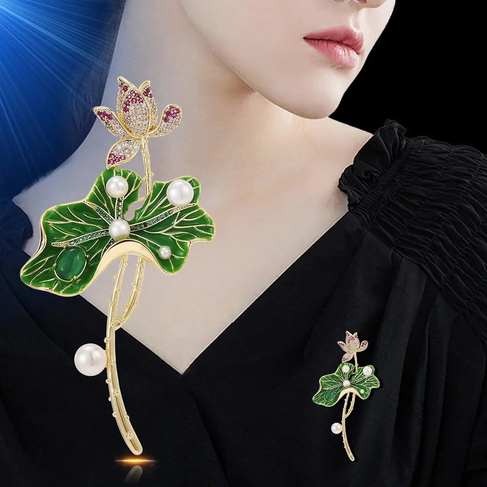 

fashion Green leaf lotus brooch for women luxury Inlaid zircon Pearl coat Suit corsage pins Clothing catwalk accessories Jewelry