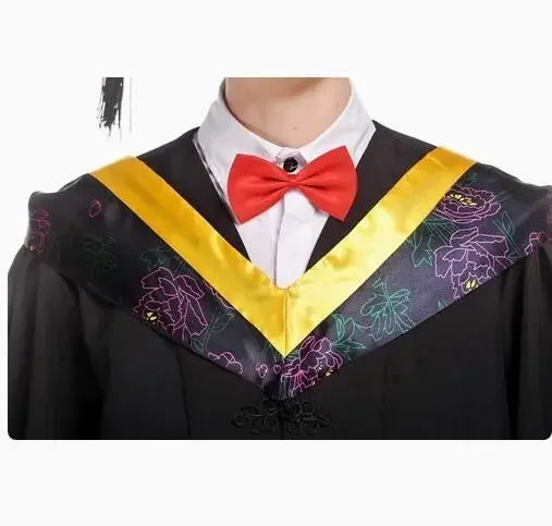 Uniforme da laurea Abito da dottore accademico Scuola Mentore rosso Include abito da cappello