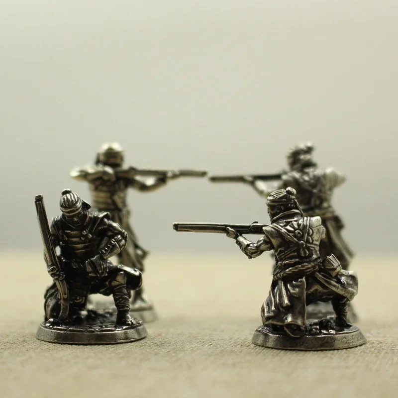 

1PC Pure Copper Japanese Shogunate Samurai Ancient Soldier Musketeer Toy Model Table Games Car Decoration Figure