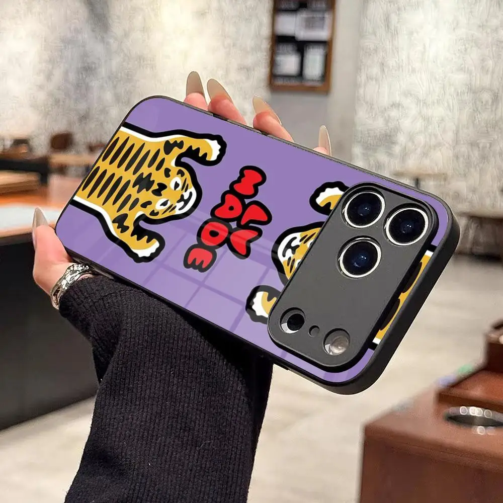 H-Human M-Made Handyhülle für iPhone 17 16 15 14 Air 12 11 13 Pro Max Mini X Xr Xs Se Puls Glasabdeckung