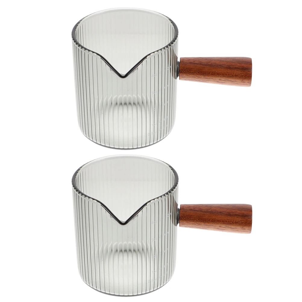 

2Pcs Mini Milk Jug Glass Pitchers Wooden Handle for Coffee Shop Home Kitchen Measuring Cup Dispenser Sauce