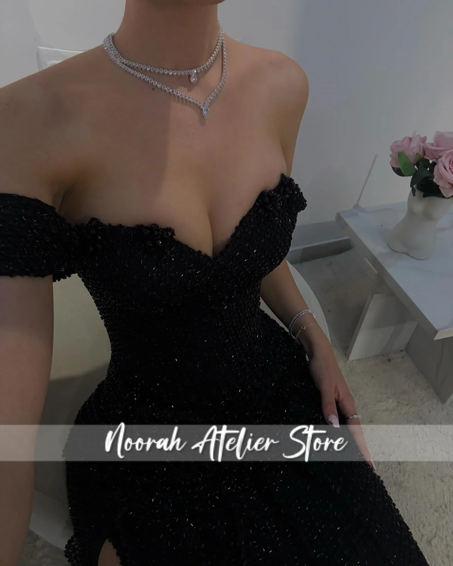 فساتين سهرة دبي سوداء لامعة مكشوفة الكتفين 2025 فساتين زفاف مثيرة طيات فستان حفلات Fساتين فستان رسمي مخصص