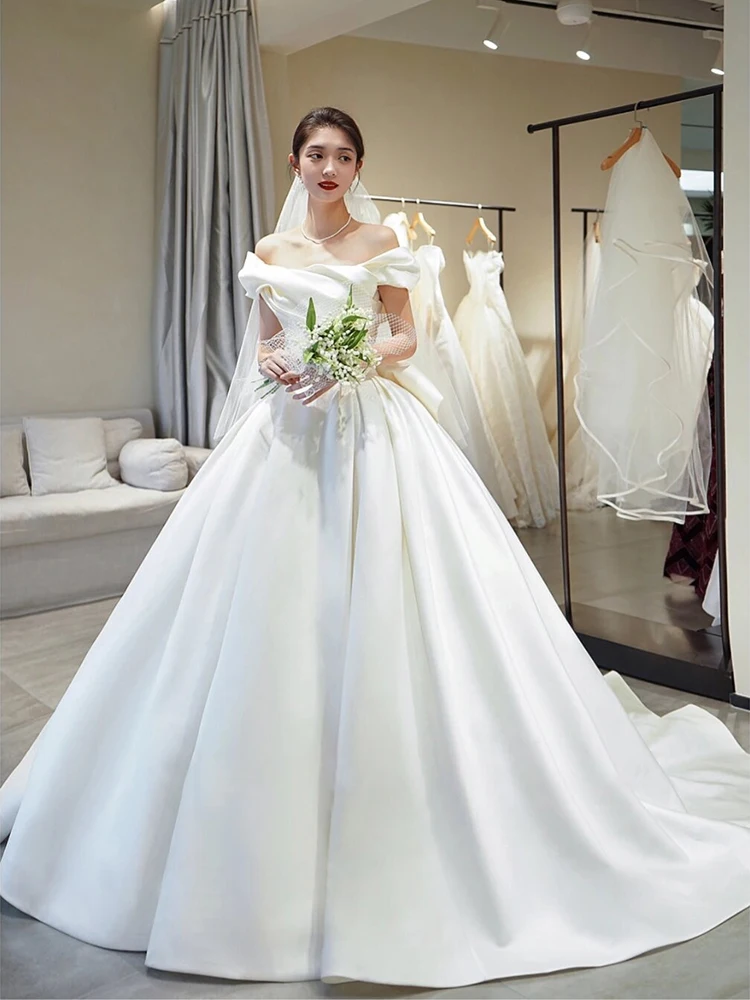 فستان زفاف بسيط وأنيق بكتف واحد من الساتان للعرائس ذوات المقاسات الكبيرة، فستان زفاف على الطراز الكوري مع ذيل طويل للحفلات ال...