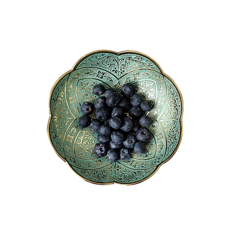 Imported brass dried fruit plate, snack bowl, sugar fruit tray, South East Asia engraved key, jewelry storage plate ornament