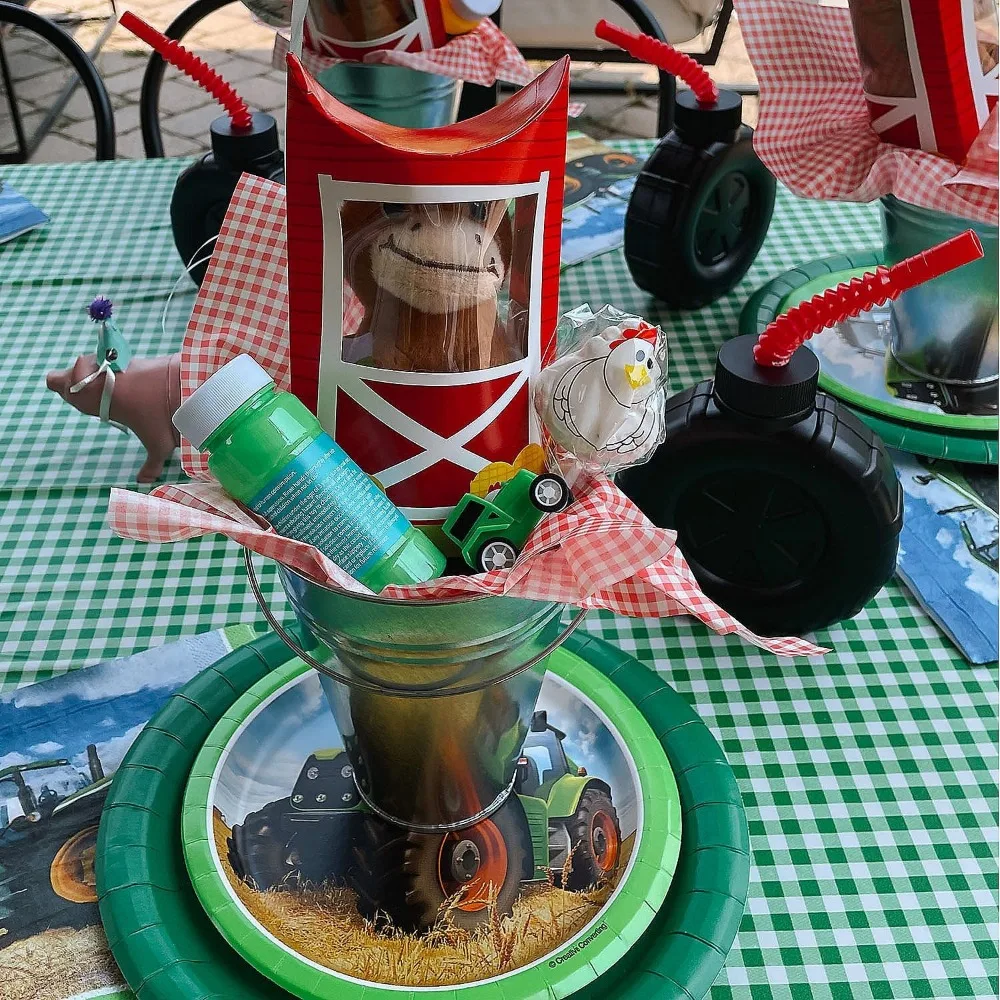 أكواب سائبة على شكل إطار - لوازم حفلات أعياد الميلاد الممتعة والفريدة من نوعها للشاحنة والسيارة، أكواب بلاستيكية خالية من مادة bpa سعة 12 أونصة مع شفاطات 7.5 بوصة #2