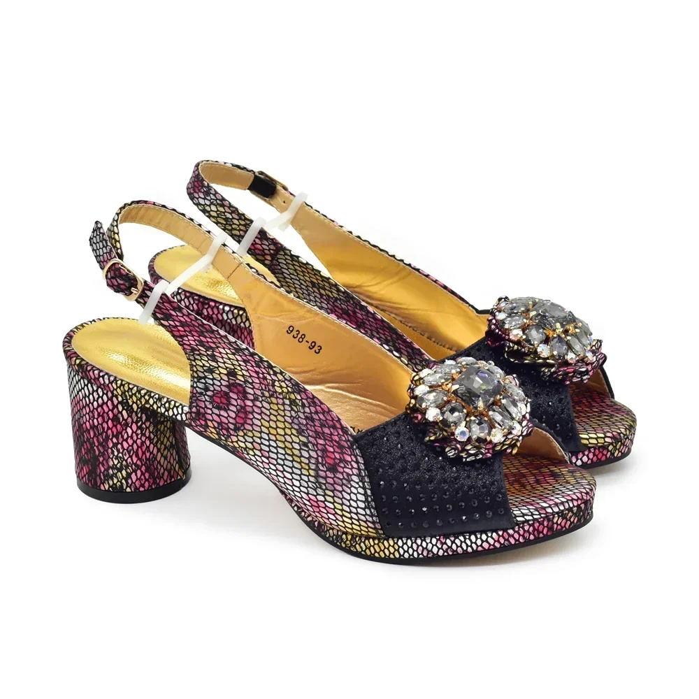 Zapatos y bolsos de tacón alto con diamantes de imitación para mujer, Conjunto elegante de zapatos y bolsos italianos con punta abierta, Color negro, 2024