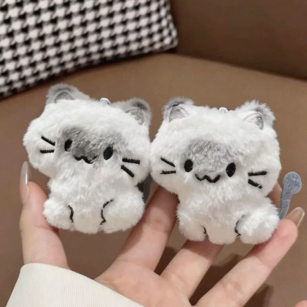 New Siamese Cat Plush Toy Keychain Cute Kitten Doll Bag Charm & Backpack Pendant Soft Fluffy Cartoon Chubby Cat Doll Girl Gift