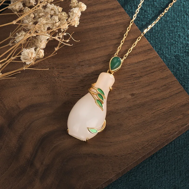 White Natural Jade Vase Pendant Necklace Talismans Designer 18K Gold Plated Gifts for Women Fashion Accessories Real Jewelry