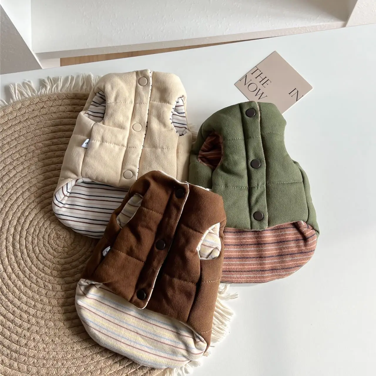 Pet Dog Winter Warm Coat Can Pull Two Feet Vest for Small and Medium-sized Dogs Winter Version Thickened Puppy Clothes