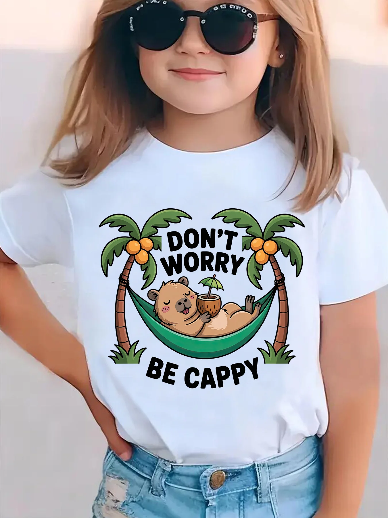 2026 Modisches Mädchen-T-Shirt aus reiner Baumwolle mit süßem Kapibara-Kokosnussbaum-Print, Rundhals-Oberteil, Sportliches Kurzarm-Atmungsaktives Top