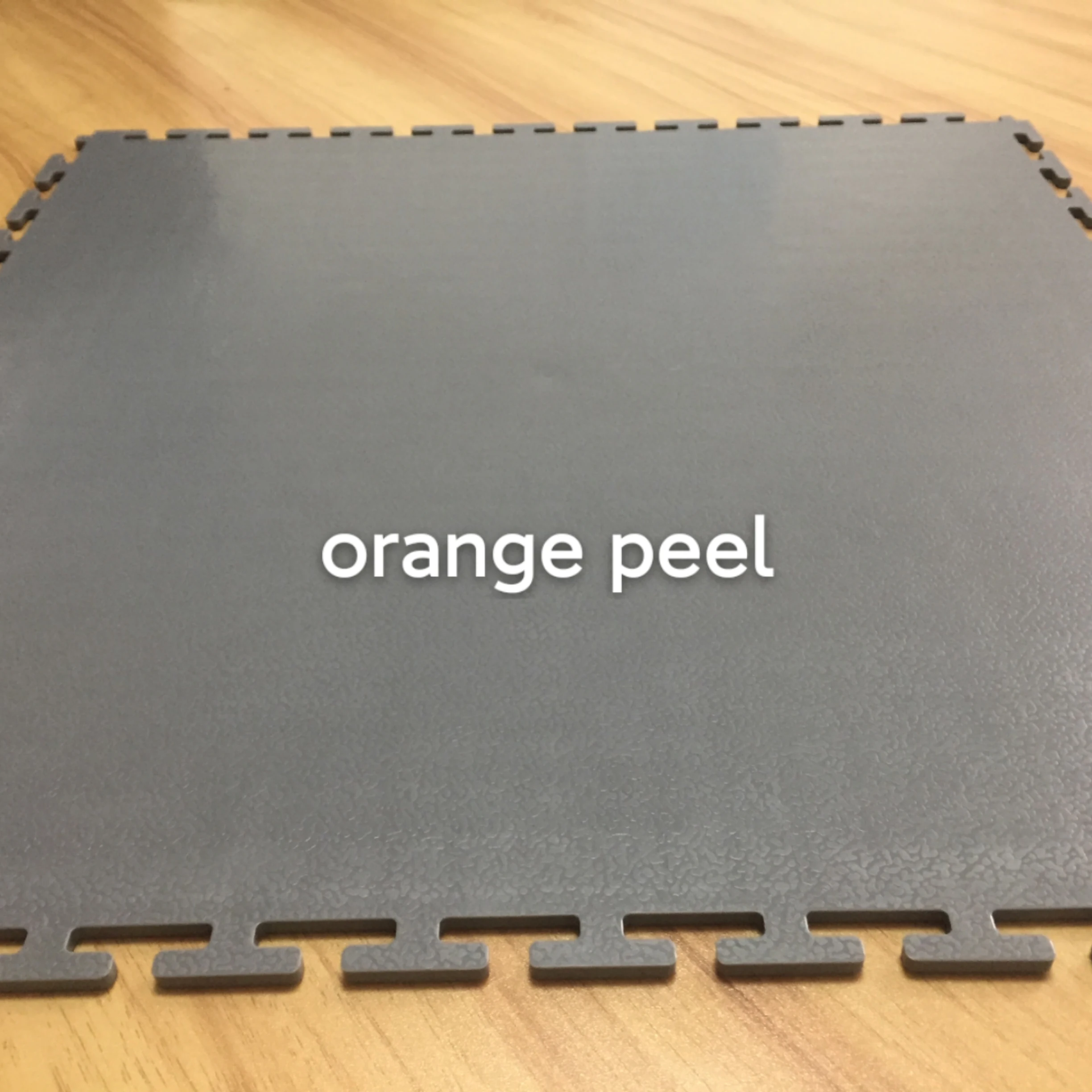 

Hot Selling Interlocking Vinyl PVC Garage Floor Tiles Vented Modular Design for Auto Work Shop Waterproof with Excellent Service