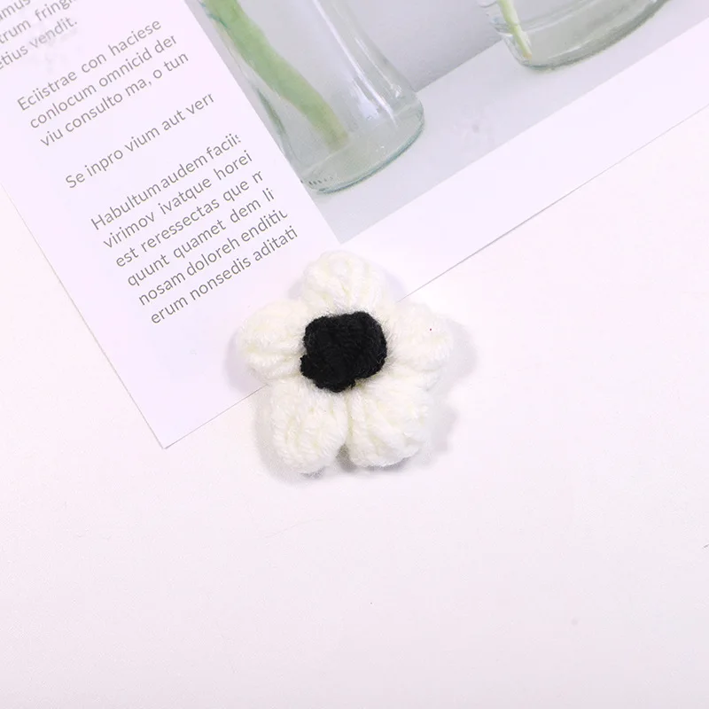 Horquilla decorativa para el pelo, accesorios de flores pequeñas, ganchillo de punto de 4cm, puff de algodón con leche, tela de flores, 15 piezas