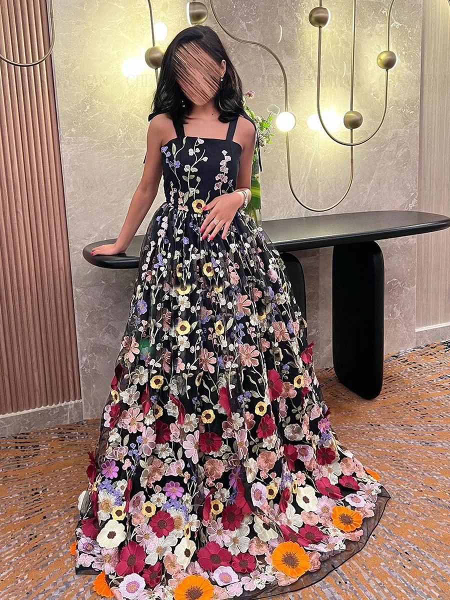 3D Flower Formal Occasion Dresses 2023 A-line Lace Long Ball Gowns Spaghetti Strap Black Evening Party Gowns فساتين الحفلات