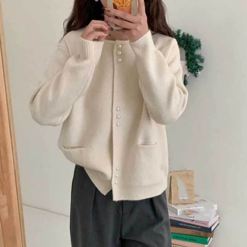 Solid O-Neck Button Cardigan Women Knitted Retro Daily Casual Sweater Cardigan Long Sleeved Knitted Cardigan Autumn Winter