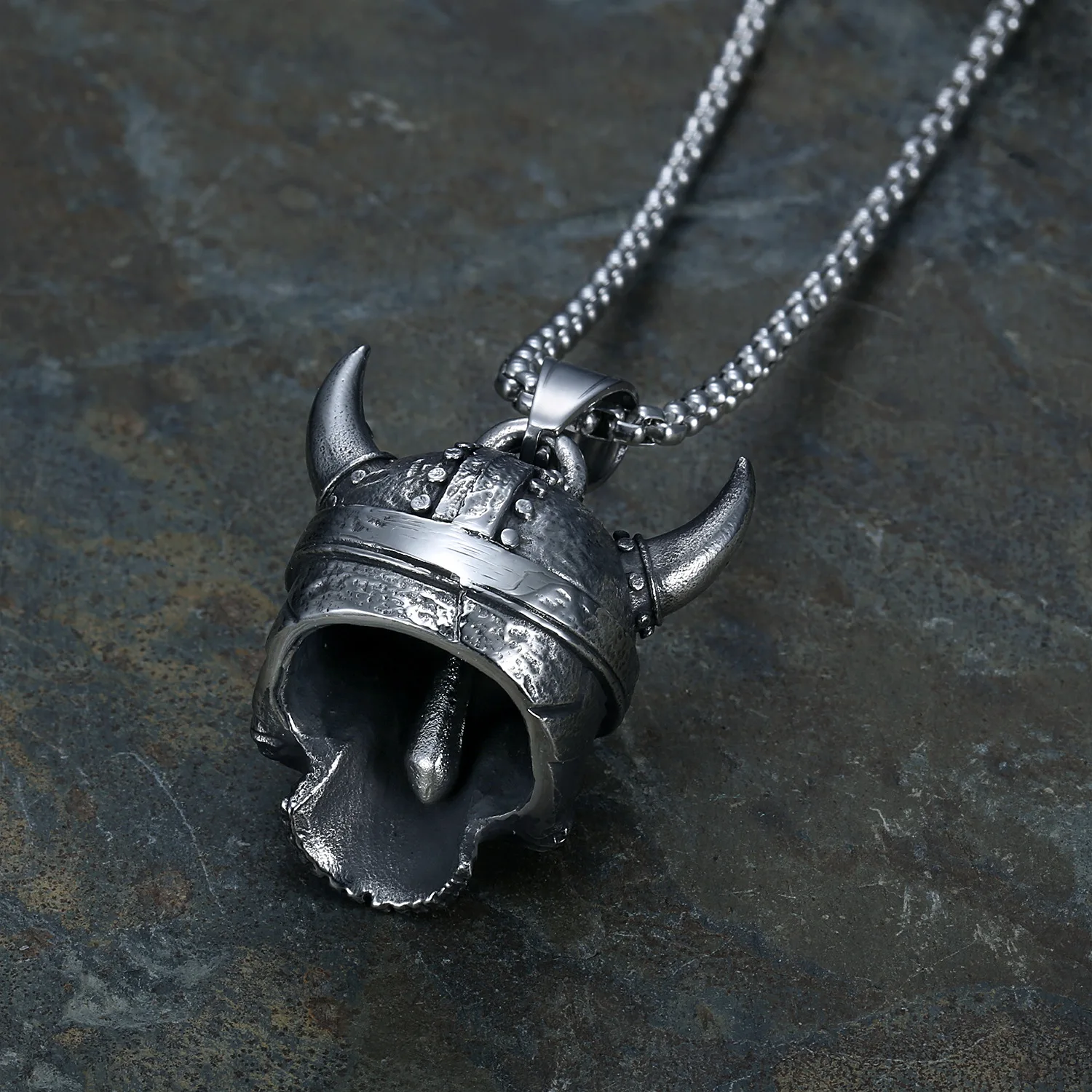 Retro Gothic Ram Horns Skull Demon Bell Pendant Motorcycle Bell Necklace Men\'s Biker Exorcist Amulet Lucky Jewelry