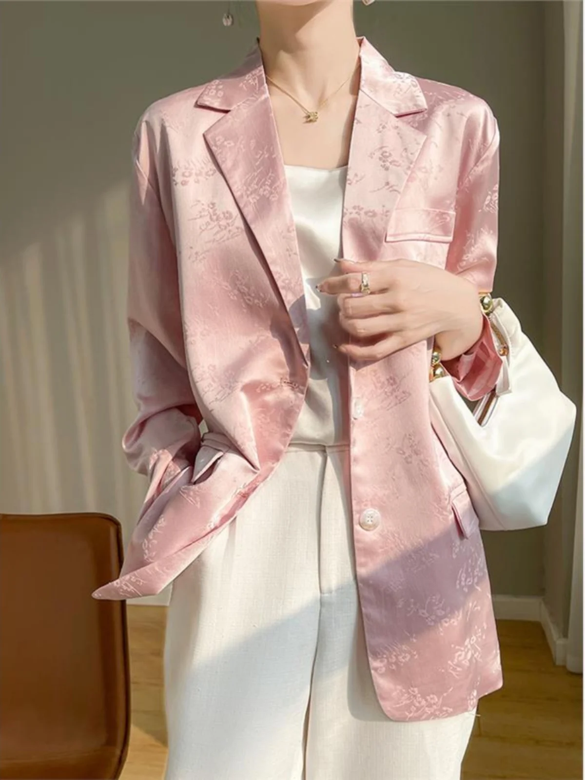 

Spring 2025 Women's Loose Fit Floral Embroidery Suit Jaet Casual Commute Sle Meat Concealing Slimming Top Long Sve