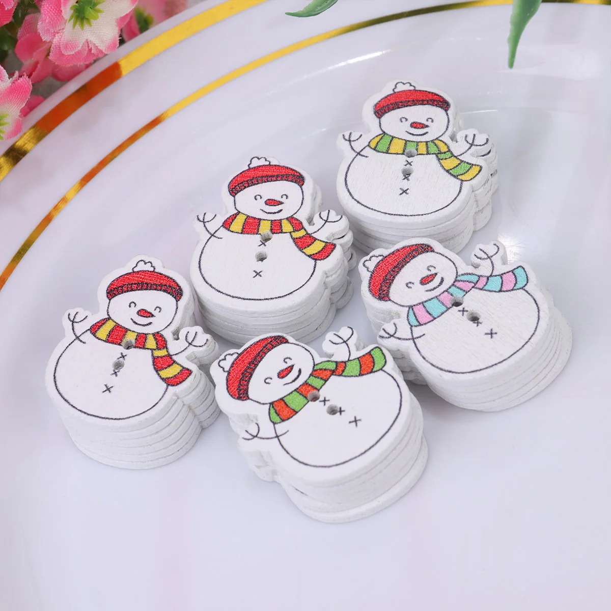 

50Pcs Christmas Wooden Buttons Festive Printed Craft Buttons DIY Sewing Decoration for Kids Girls Handmade Projects Party Baby