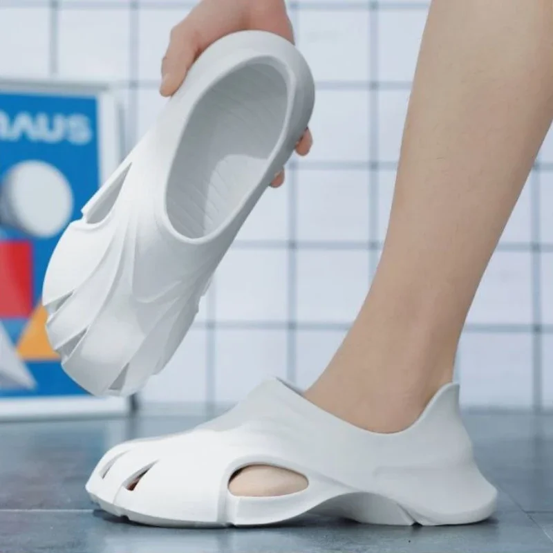 Sports Men's Sandal Hole Shoes 39 Clearance Sale Comfortable Original Luxury H 2025 Styles Descount Breathable Casual Male Shoe