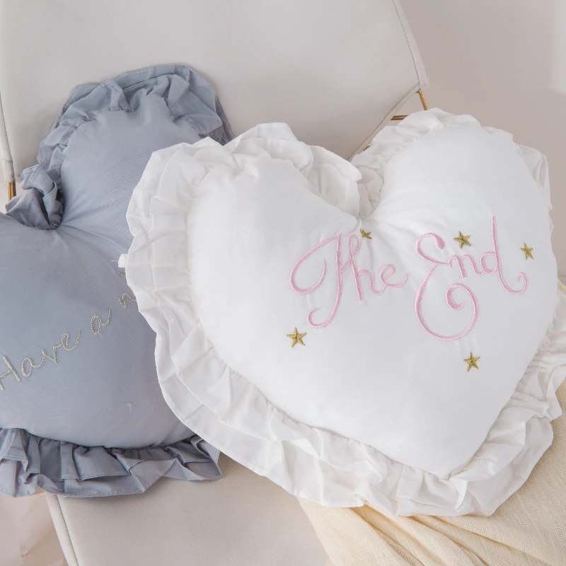 ผ้าฝ้าย 100% Ruffled หมอนหัวใจตัวอักษรเรขาคณิตเย็บปักถักร้อยเก้าอี้ของเล่นเบาะบ้านโซฟาเตียงรถเอวหมอนตกแต่ง