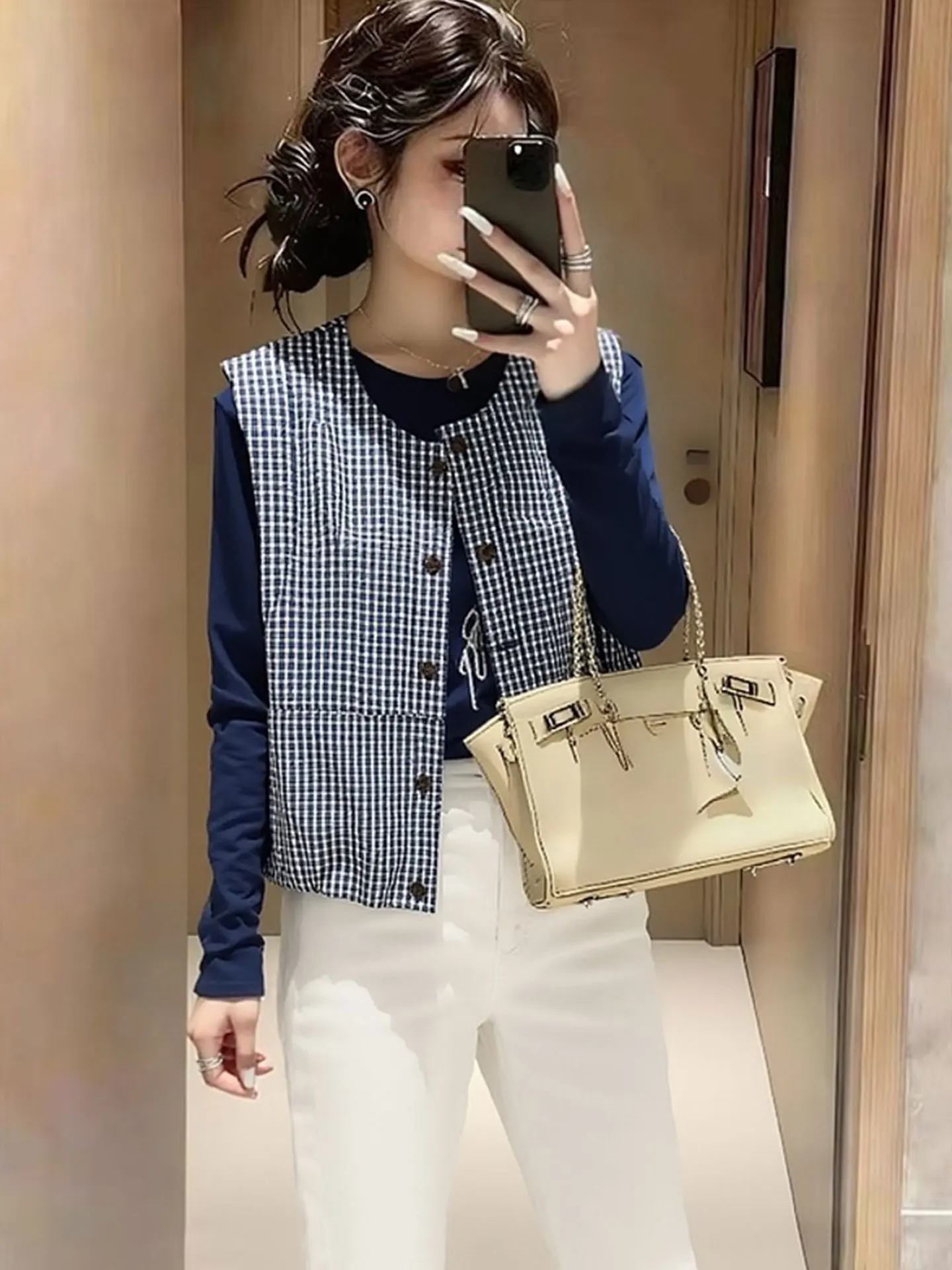 

Ele Plaid Single-Button Vest High-End Design Layering Spring 2026 Commute Warmth Faion Women's Camere Top