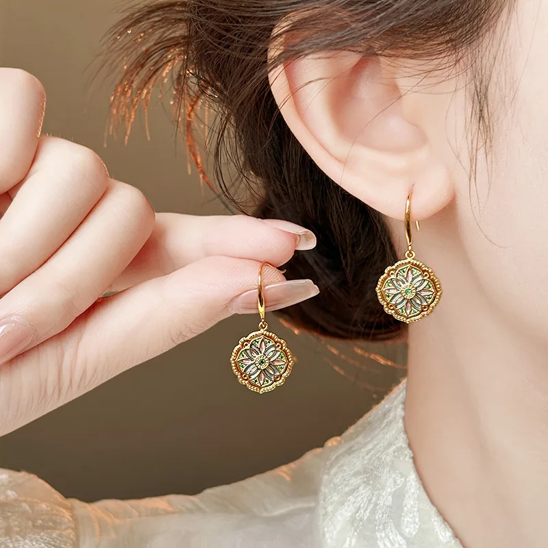 2024 New Chinese Style Vintage Drip Oil Earrings For Women Imitate Golden Electroplating Niche Unique Fashion Ear Hook