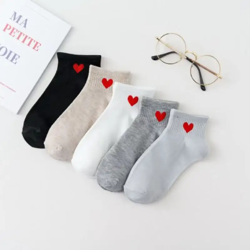 5 pairs of summer light colored red heart shaped trendy women's short socks. Fashionable and versatile. Easter Valentine's Day.