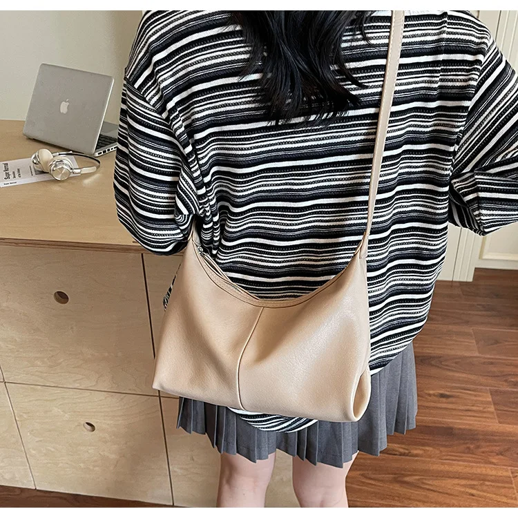 

Французская ретро-нишевая женская сумка подмышки, новинка 2025, простая повседневная сумка через плечо с текстурой для поездок на работу