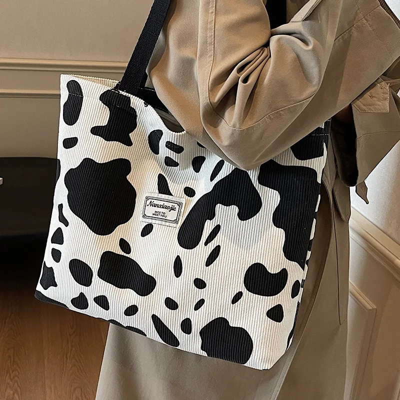 

Korean Style College Style Large Capacity Artistic Tote Bag, Fashionable Commuting Single Shoulder Tote Bags with Cow Pattern