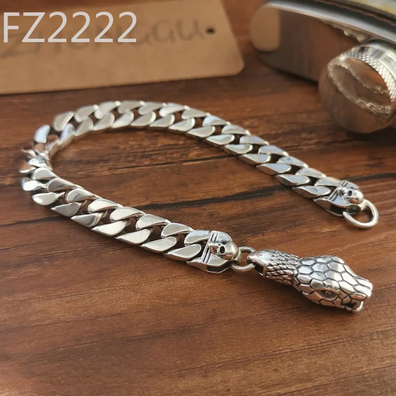 Unique domineering foreign trade American street retro handmade old skull snake head bracelet solid side chain