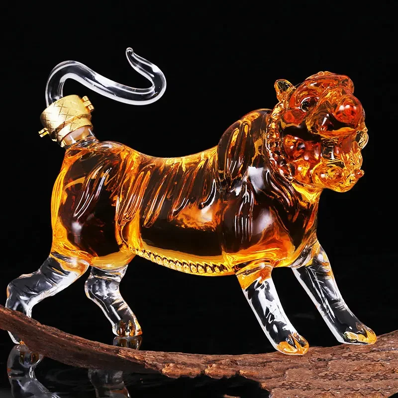 tiger shaped design lead-free whiskey decanters wine whiskey bottles