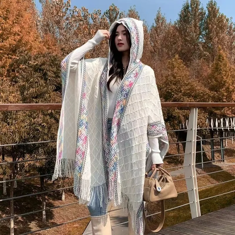 

Fashion Knit Cape Poncho Shawl with Colorful Grid Fringe Slit Design Warm Travel Photography Scenery Versatile Outerwear​