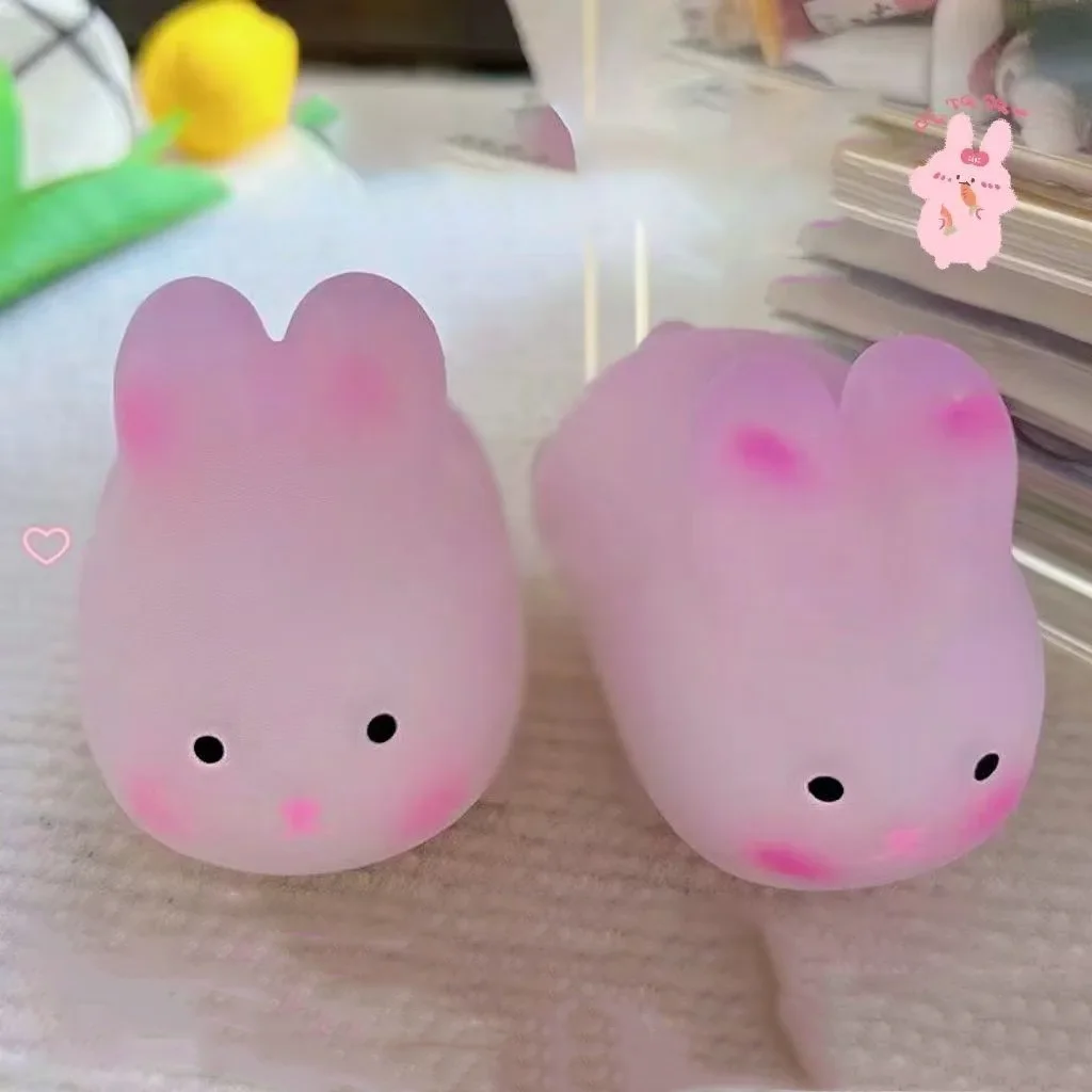 This is a stress relief toy for adults and children, which changes color when exposed to light and helps alleviate anxiety