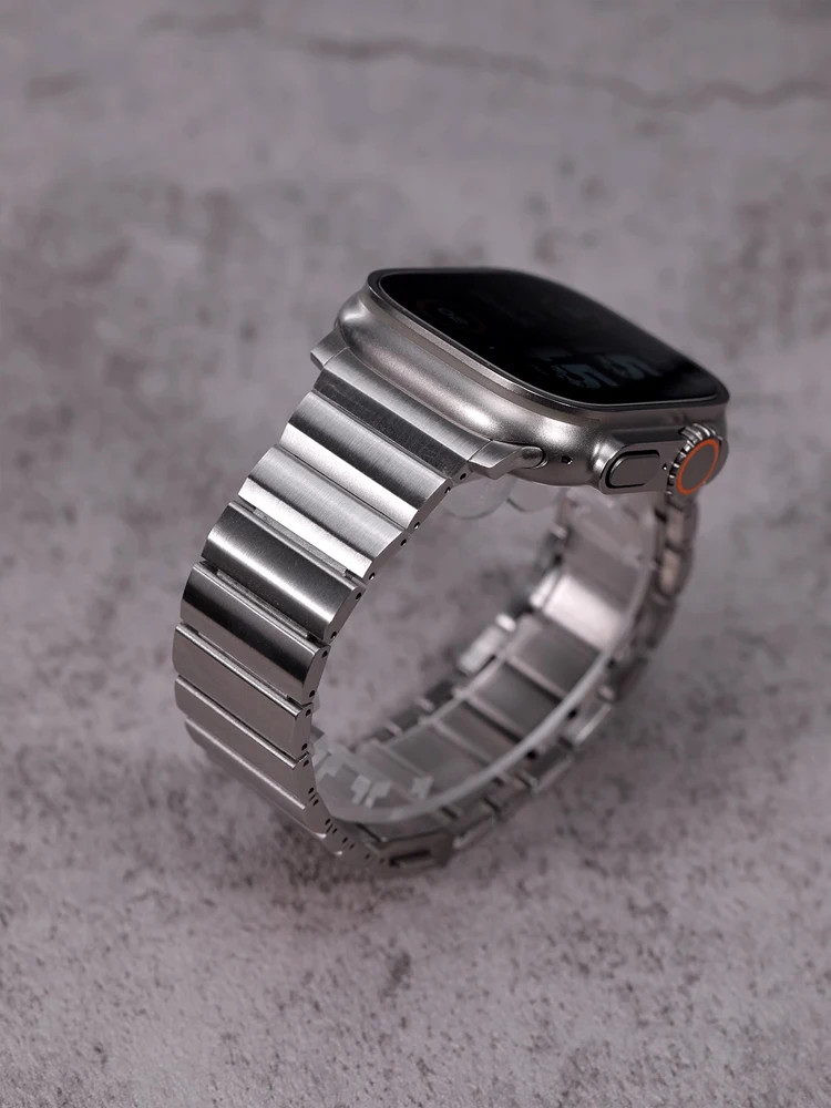 Cinturino in acciaio inossidabile di lusso per Apple Watch 44mm 45mm 49mm 42mm cinturino magnetico in metallo per iWatch 9 Ultra 8 7 SE 6 5 4 3