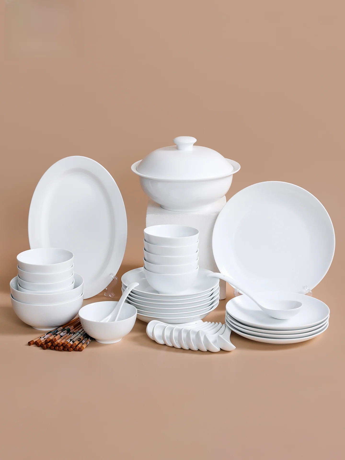 

Набор посуды Yunyuanchuanao: керамические тарелки, устойчивые к высоким температурам, в китайском стиле, простой дизайн, для дома, фарфор Jingdezhen