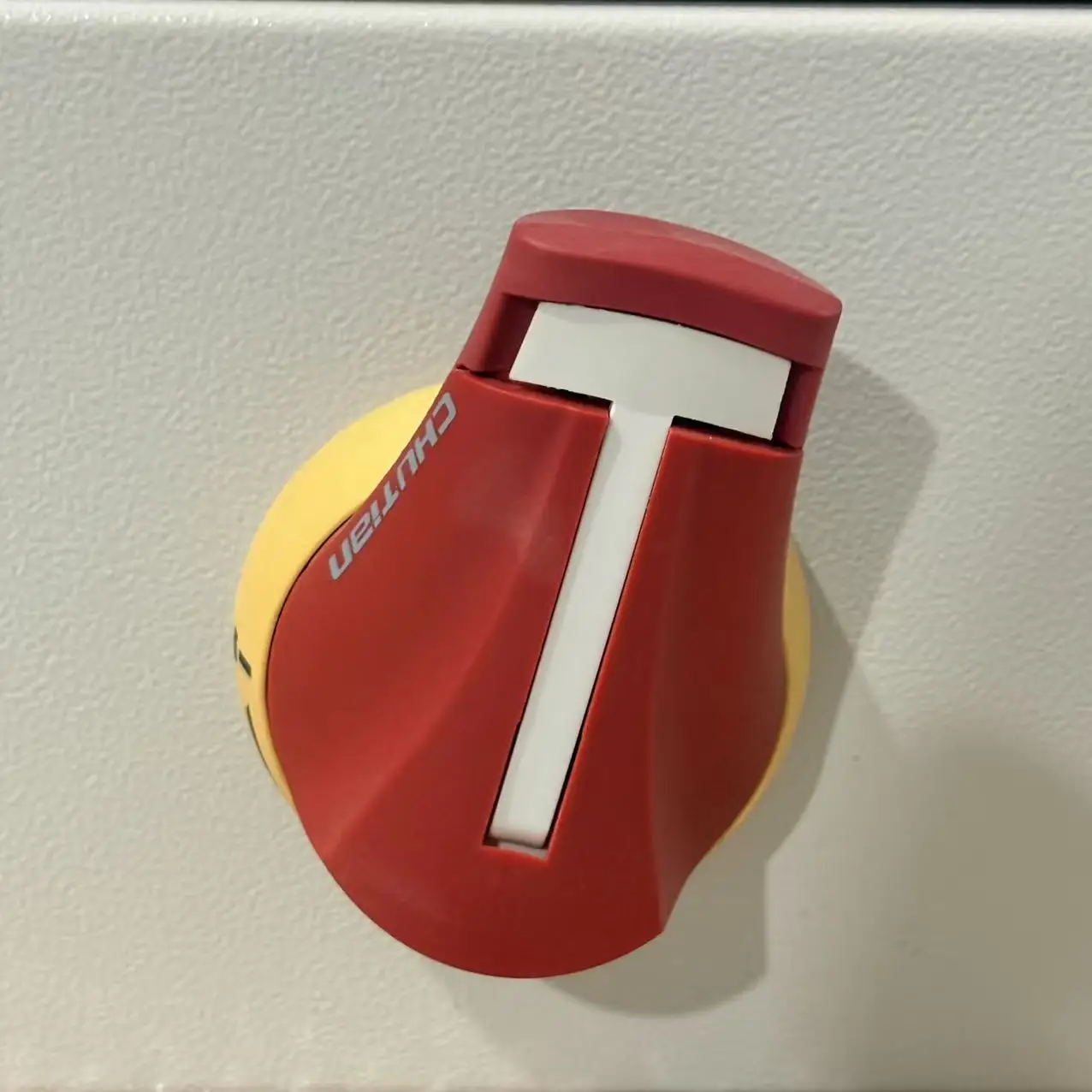 IP65 waterproof three-phase safety disconnector box 400V 100A wall-mounted disconnector